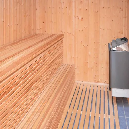 Three-bedroom In Romo Semesterbostad *
