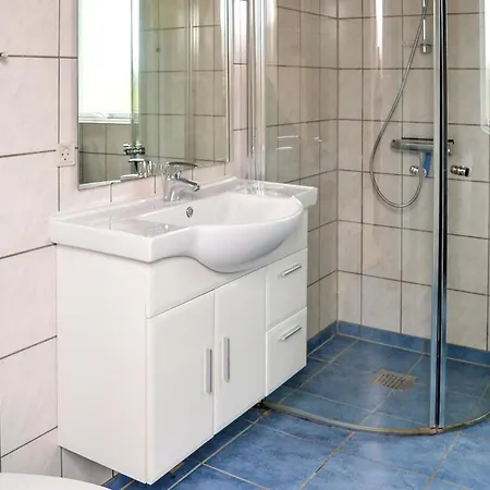 Three-bedroom In Romo Bolilmark